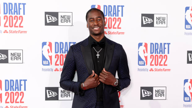 AJ Griffin (Duke) poses for photos on the red carpet before the 2022 NBA Draft at Barclays Center.